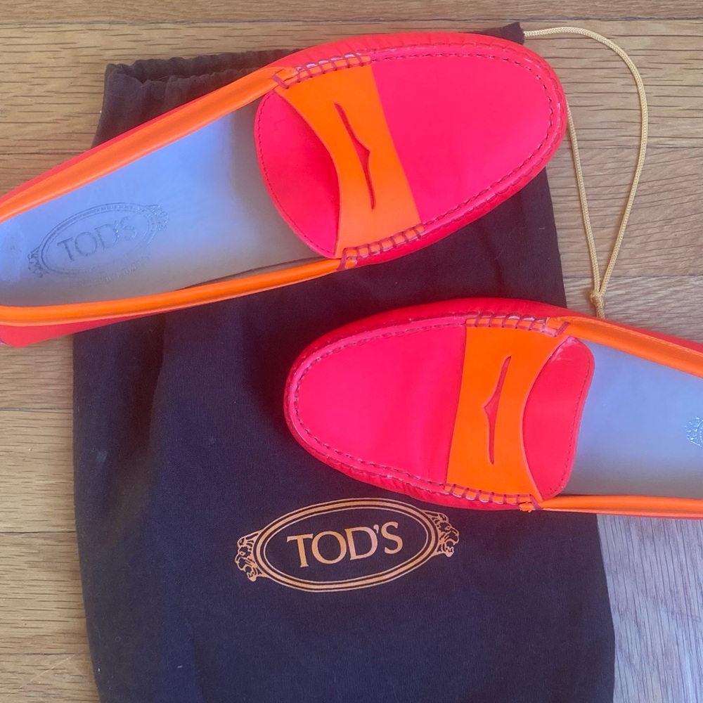 Tod’s size 40 pink and orange loafers